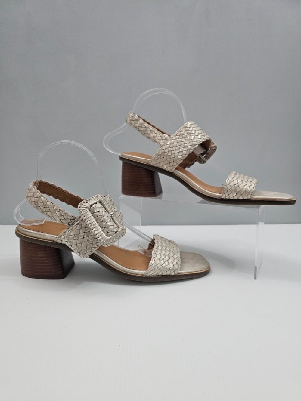 Gentle Souls Madelyn Woven Sandal Ice Metallic Leather Block Heel Womens 11 NEW - Picture 3 of 15